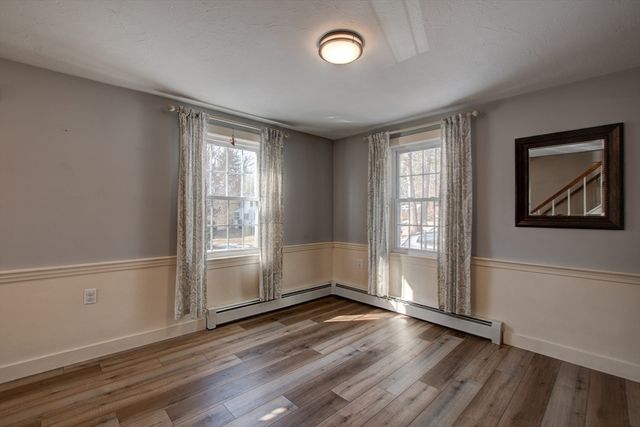 83 Richardson Dr, Fitchburg, MA 01420