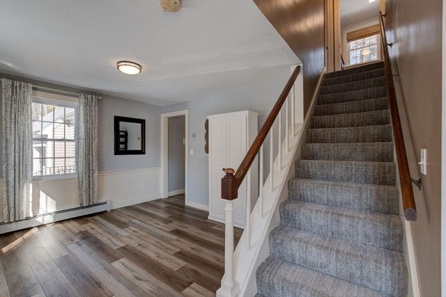 83 Richardson Dr, Fitchburg, MA 01420