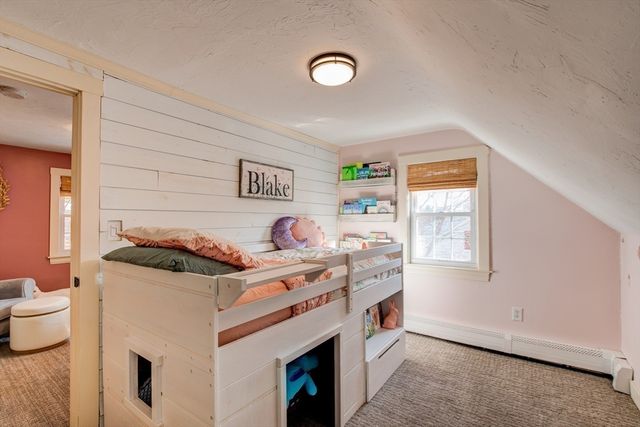 83 Richardson Dr, Fitchburg, MA 01420