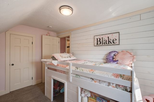 83 Richardson Dr, Fitchburg, MA 01420