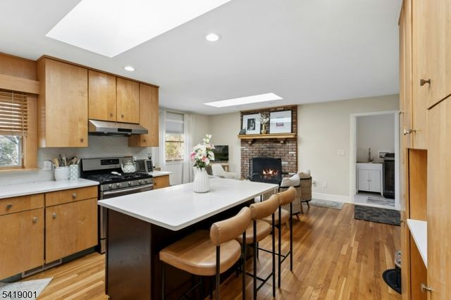 81 Atlas Rd, Bernards Twp., NJ 07920