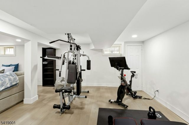 81 Atlas Rd, Bernards Twp., NJ 07920