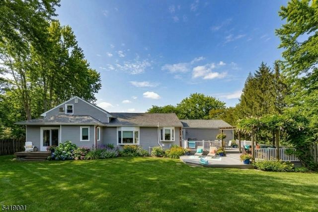 81 Atlas Rd, Bernards Twp., NJ 07920