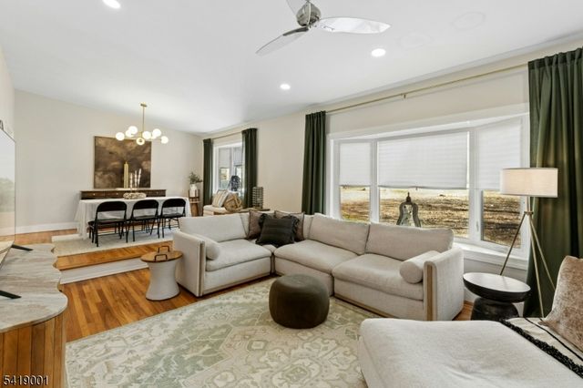 81 Atlas Rd, Bernards Twp., NJ 07920