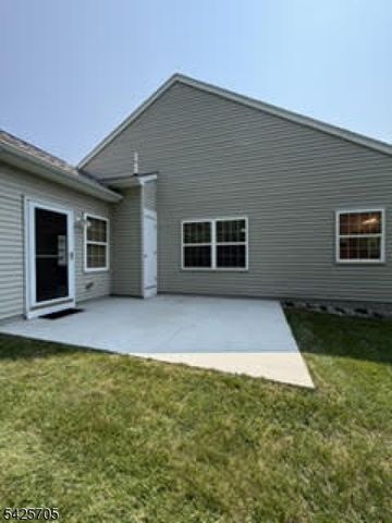 25 Daulton Dr, Franklin Twp., NJ 08873
