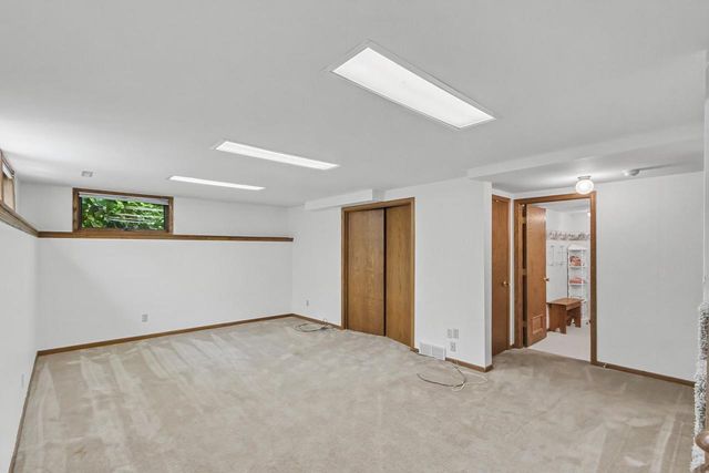 424 S Lexington Parkway, Deforest, WI 53532