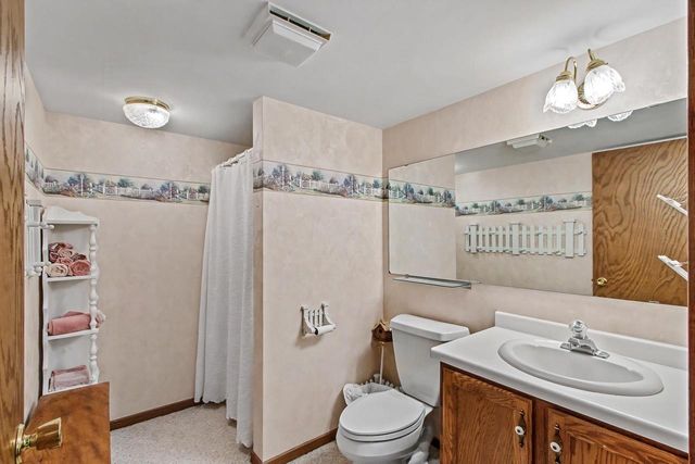 424 S Lexington Parkway, Deforest, WI 53532