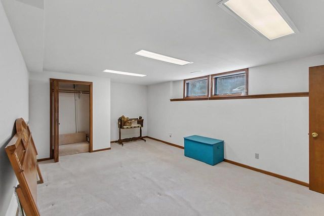 424 S Lexington Parkway, Deforest, WI 53532