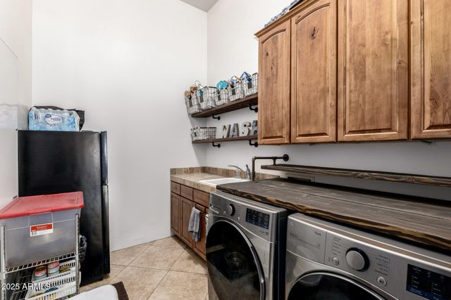 46107 N 38TH Lane, New River, AZ 85087