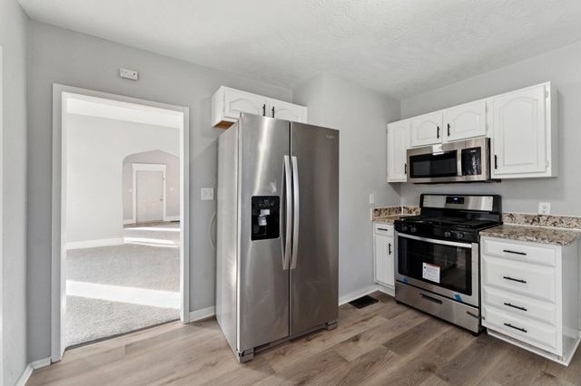 29 N 8TH Street, Council Bluffs, IA 51503