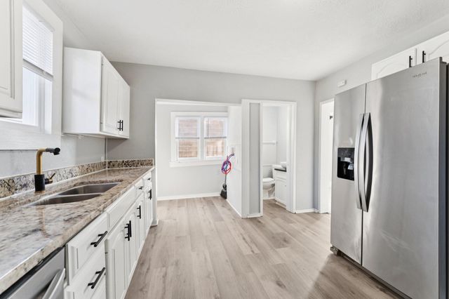 29 N 8TH Street, Council Bluffs, IA 51503