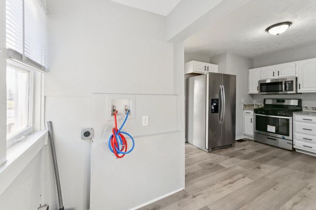 29 N 8TH Street, Council Bluffs, IA 51503