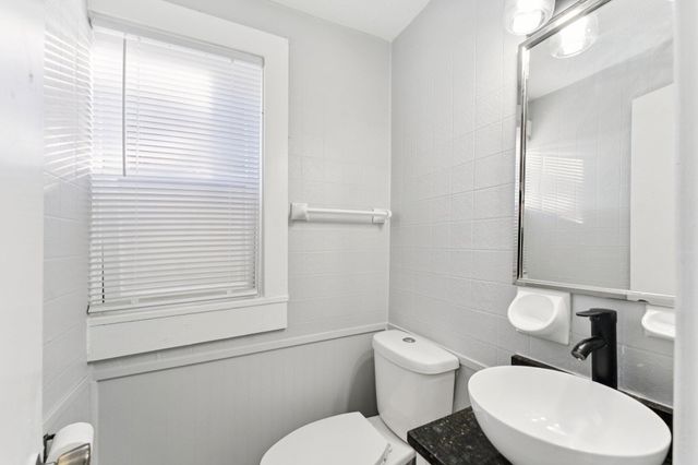 29 N 8TH Street, Council Bluffs, IA 51503