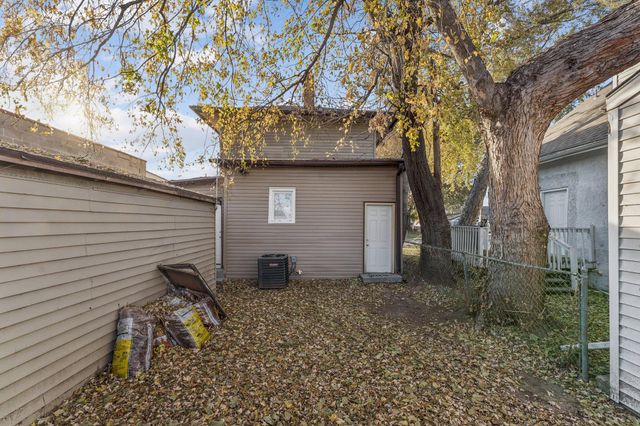 29 N 8TH Street, Council Bluffs, IA 51503