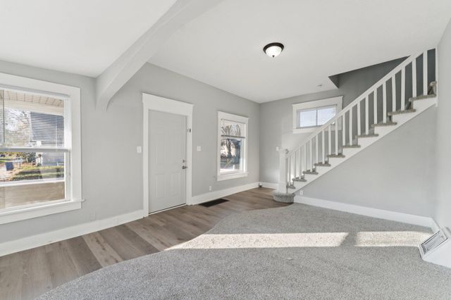 29 N 8TH Street, Council Bluffs, IA 51503