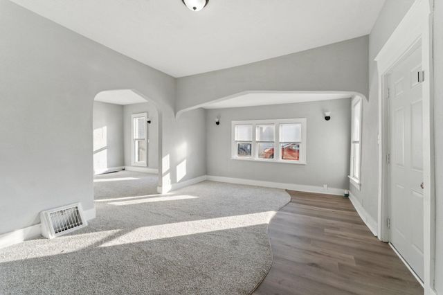 29 N 8TH Street, Council Bluffs, IA 51503