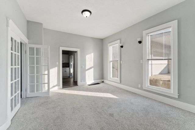 29 N 8TH Street, Council Bluffs, IA 51503