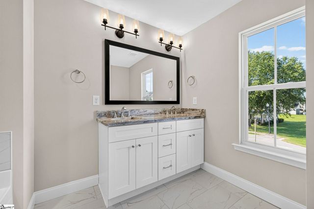 335 Carnahan Drive, Spartanburg, SC 29306