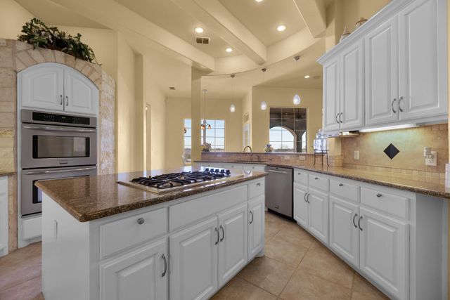 6016 Fm 2720, Maxwell, TX 78656