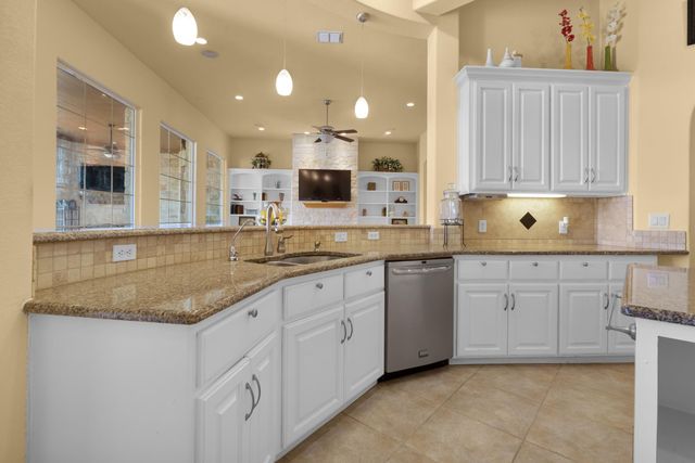 6016 Fm 2720, Maxwell, TX 78656