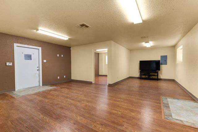 6016 Fm 2720, Maxwell, TX 78656