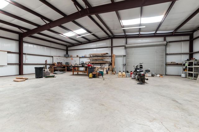 6016 Fm 2720, Maxwell, TX 78656