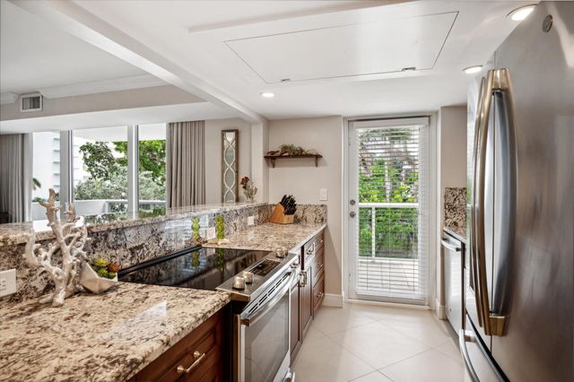 2841 N OCEAN Boulevard 301, Fort Lauderdale, FL 33308
