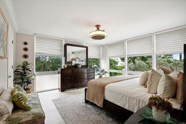 2841 N OCEAN Boulevard 301, Fort Lauderdale, FL 33308