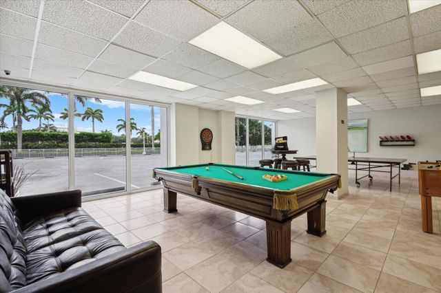 2841 N OCEAN Boulevard 301, Fort Lauderdale, FL 33308