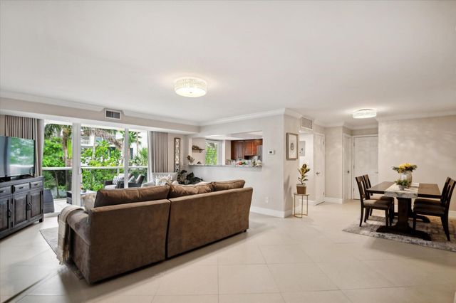 2841 N OCEAN Boulevard 301, Fort Lauderdale, FL 33308