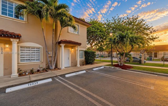 16914 SW 137th Place 16914, Miami, FL 33177