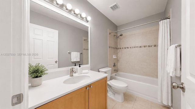 16914 SW 137th Place 16914, Miami, FL 33177