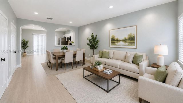 16914 SW 137th Place 16914, Miami, FL 33177