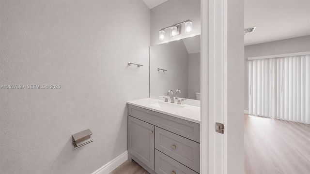 16914 SW 137th Place 16914, Miami, FL 33177