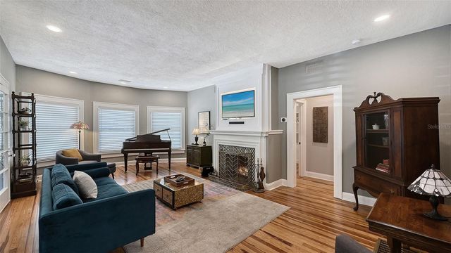 204 24TH STREET W, Bradenton, FL 34205