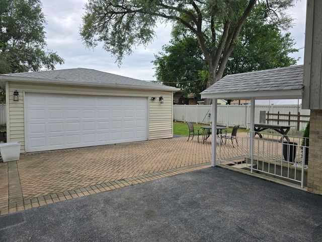 14802 S Cleveland Avenue, Posen, IL 60469