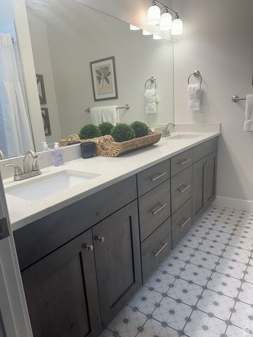 3980 S JACKSON DR, Washington, UT 84780