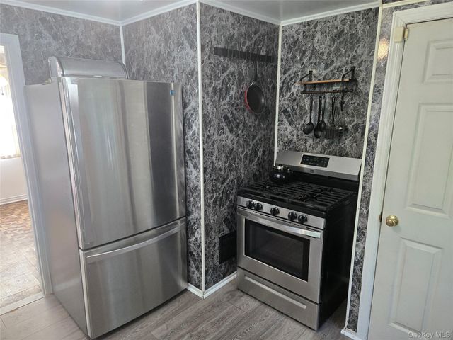 30 Greenvale Circle, White Plains, NY 10607