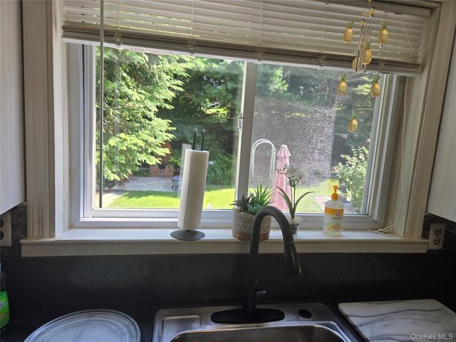 30 Greenvale Circle, White Plains, NY 10607