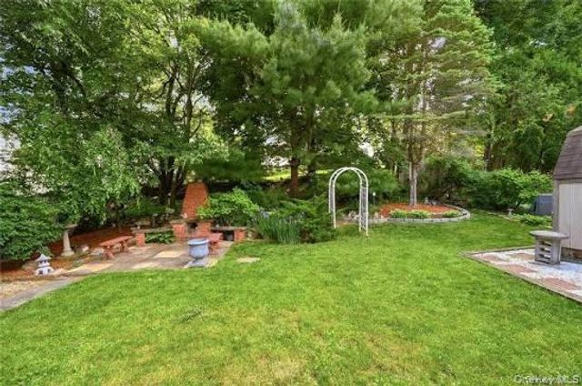 30 Greenvale Circle, White Plains, NY 10607