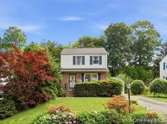 30 Greenvale Circle, White Plains, NY 10607