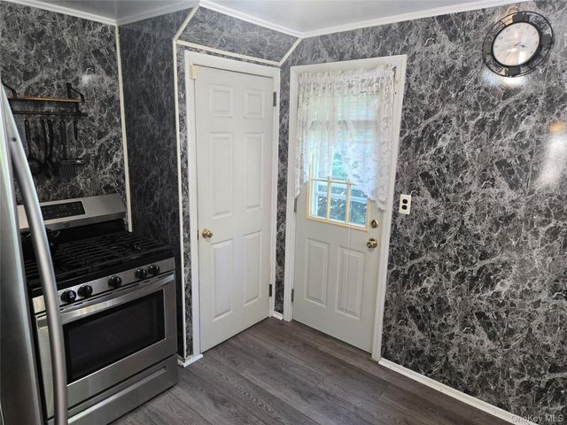 30 Greenvale Circle, White Plains, NY 10607