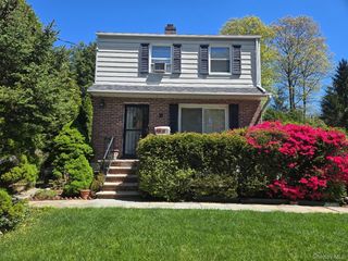 30 Greenvale Circle, White Plains, NY 10607