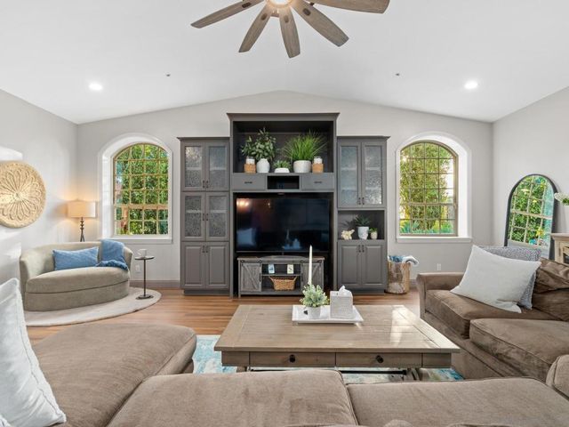 2624 Puebla Street, Escondido, CA 92025