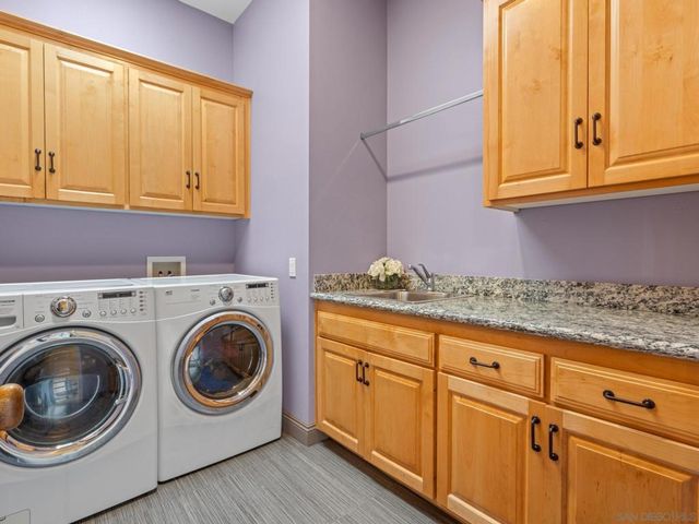 2624 Puebla Street, Escondido, CA 92025