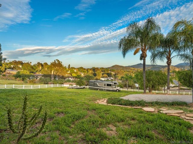 2624 Puebla Street, Escondido, CA 92025