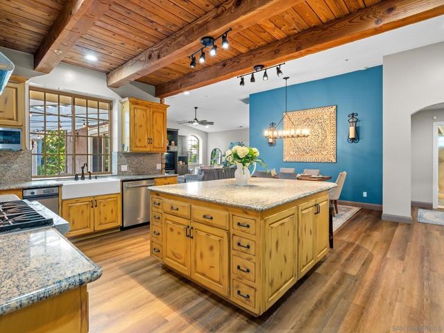 2624 Puebla Street, Escondido, CA 92025