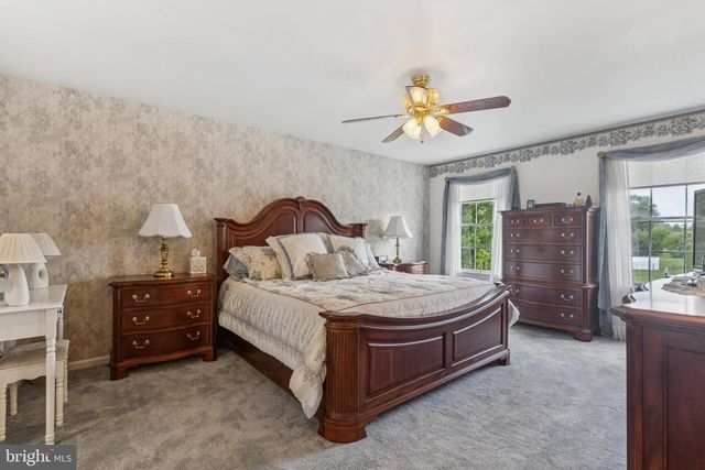5 TOBY WELLS CT, Delran, NJ 08075