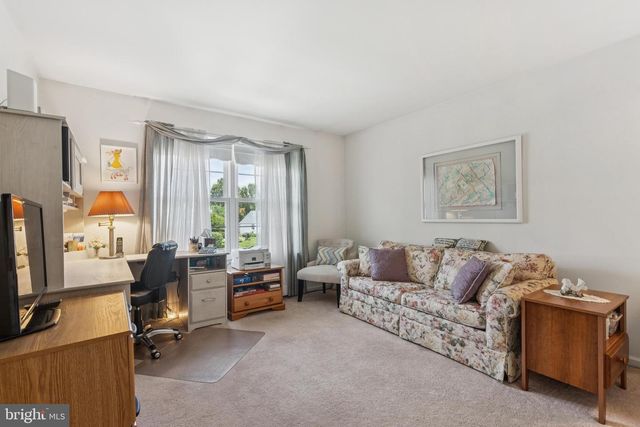5 TOBY WELLS CT, Delran, NJ 08075