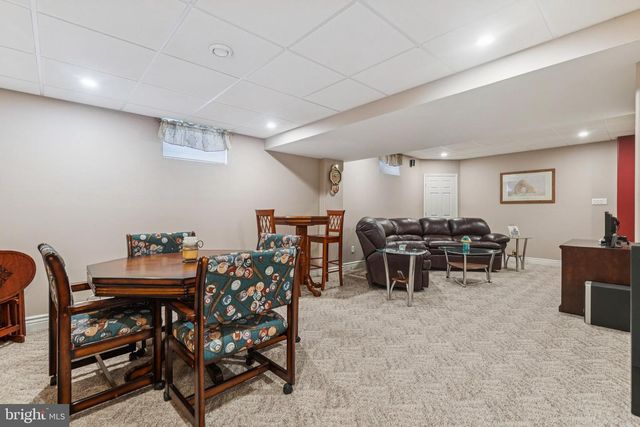 5 TOBY WELLS CT, Delran, NJ 08075